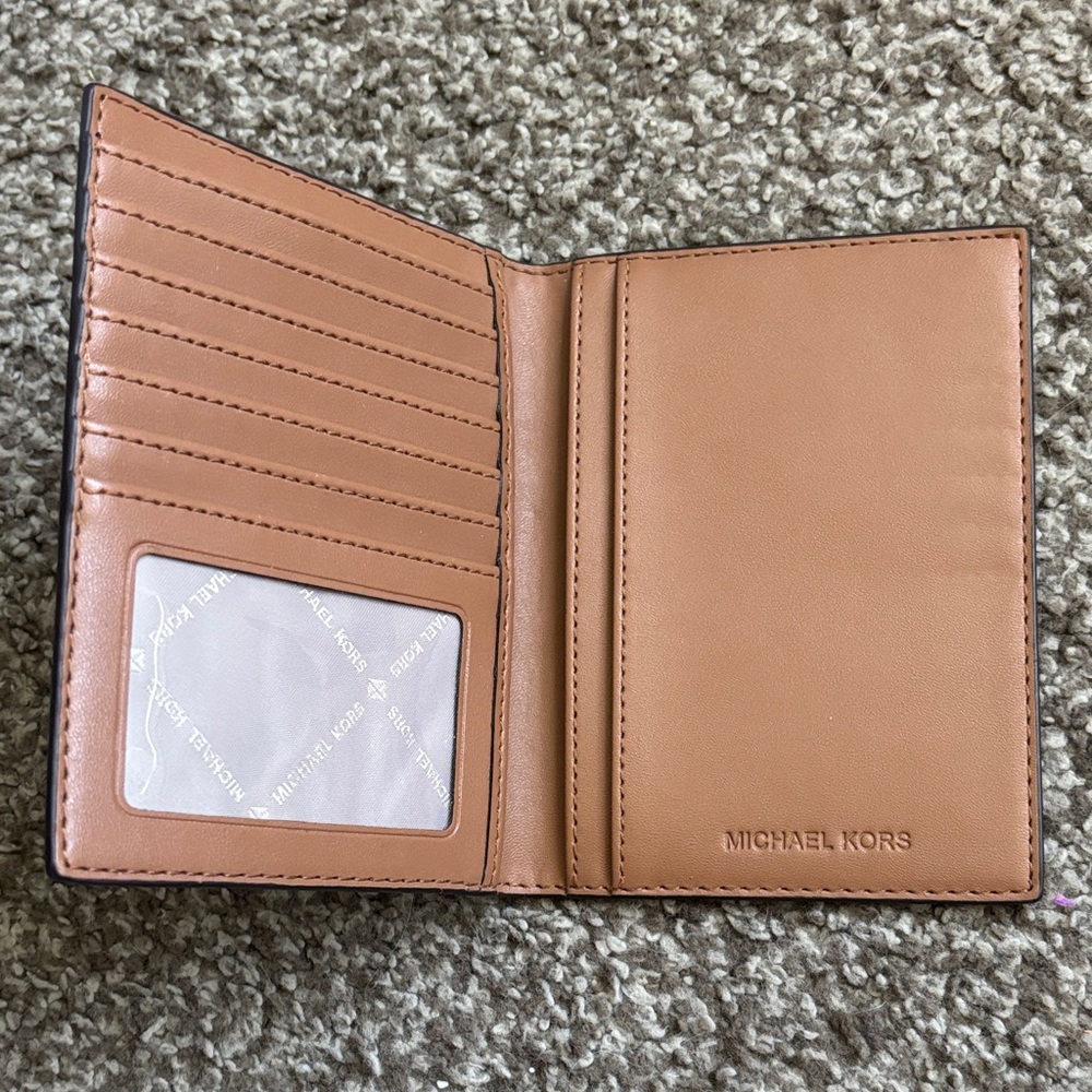 Michael Kors Passport Holder - Picture 3 of 3